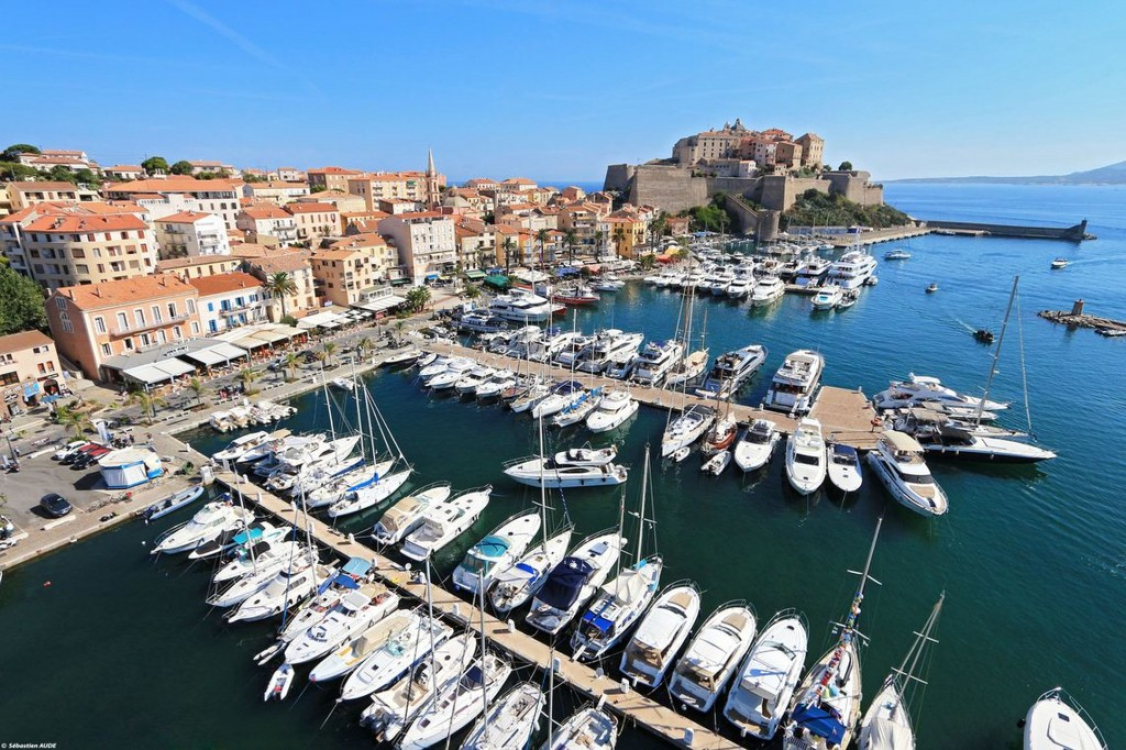 PORT XAVIER COLONNA CALVI