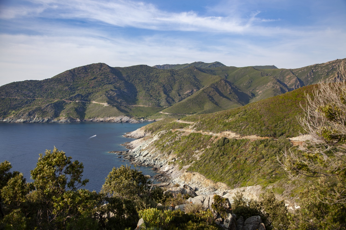 La costa selvaggia del Capo Corso, tra torri genovesi e calette incontaminate ©sylvain alessandri atc