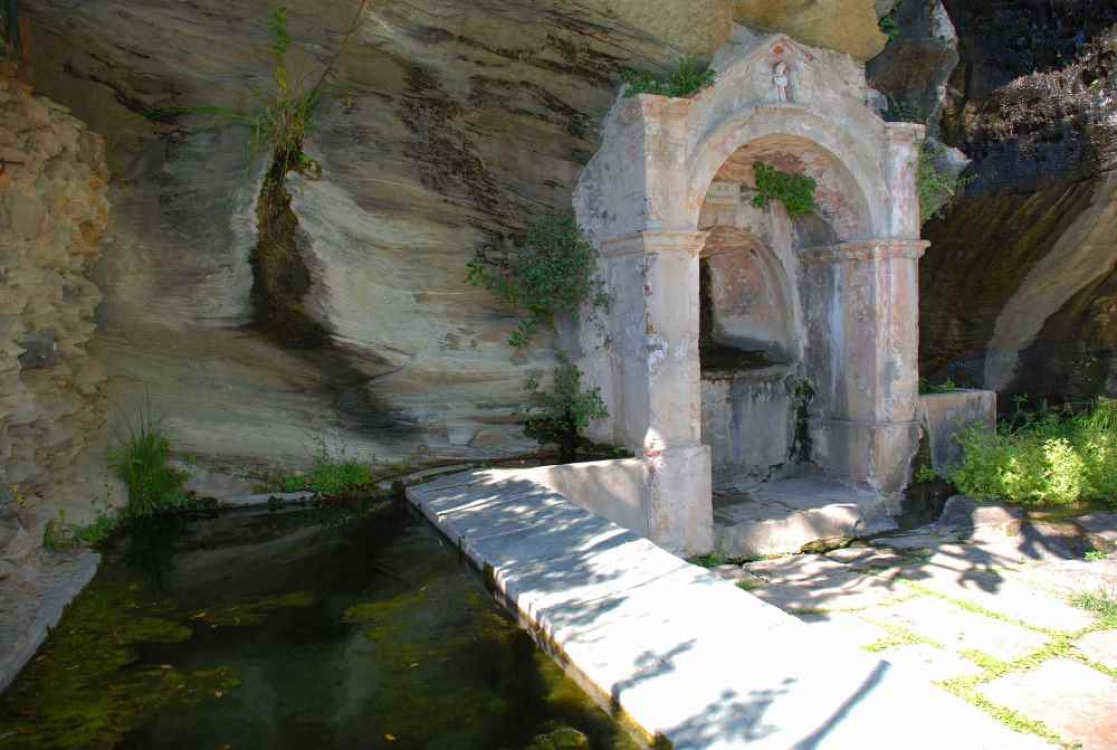 centuri-fontaine-de-cannelle-cap-tourisme-en-corse