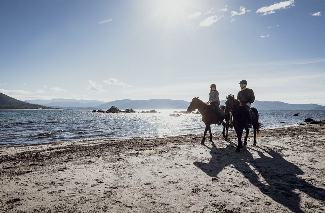 Optez pour la balade à cheval pour couper de la ville  ©ATC S.ALESSANDRI     