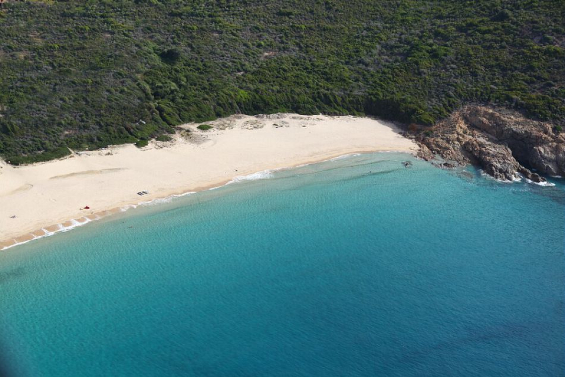 Het strand van Arone ©atc S.ALESSANDRI