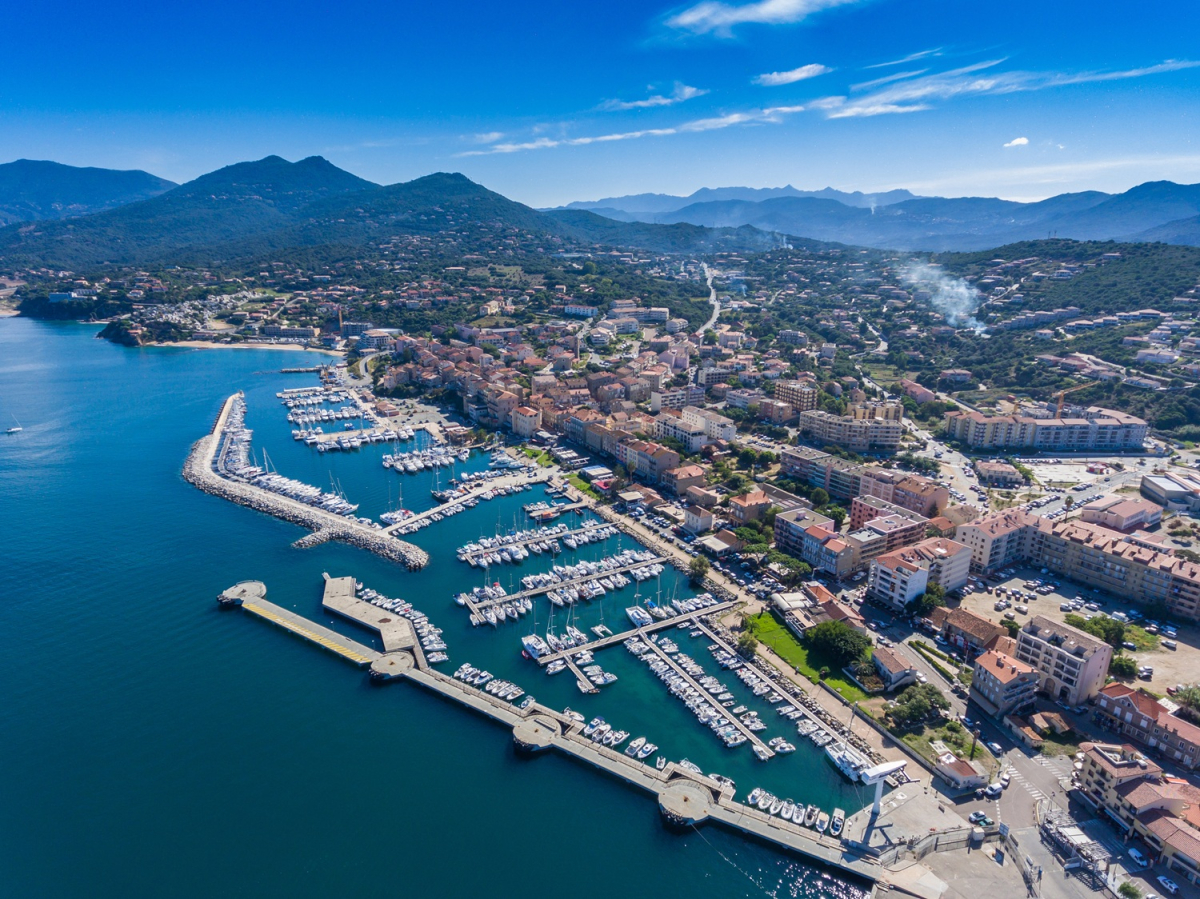Vue panoramique du port de Pruprià (Propriano)