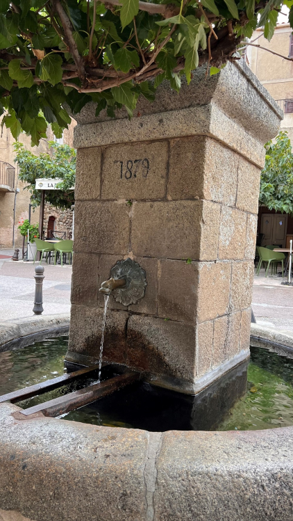 La fontaine du village - Speluncatu @ATC