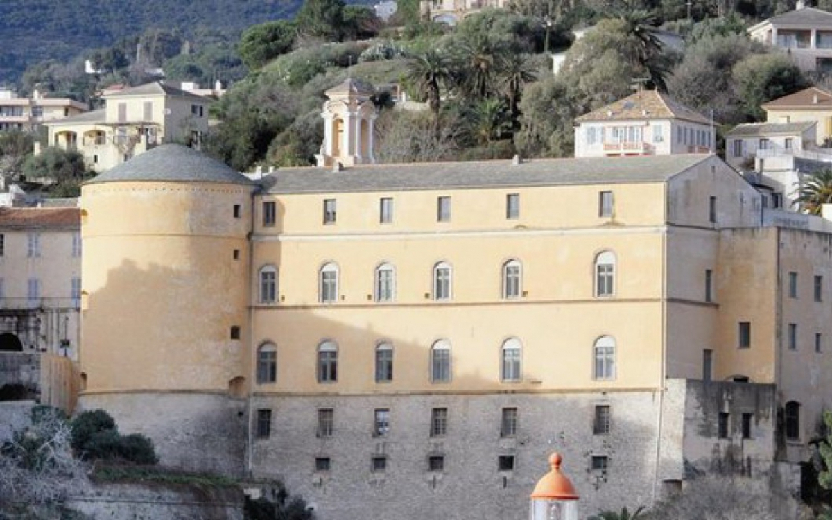 palais-gouverneurs-bastia-tourisme-corse