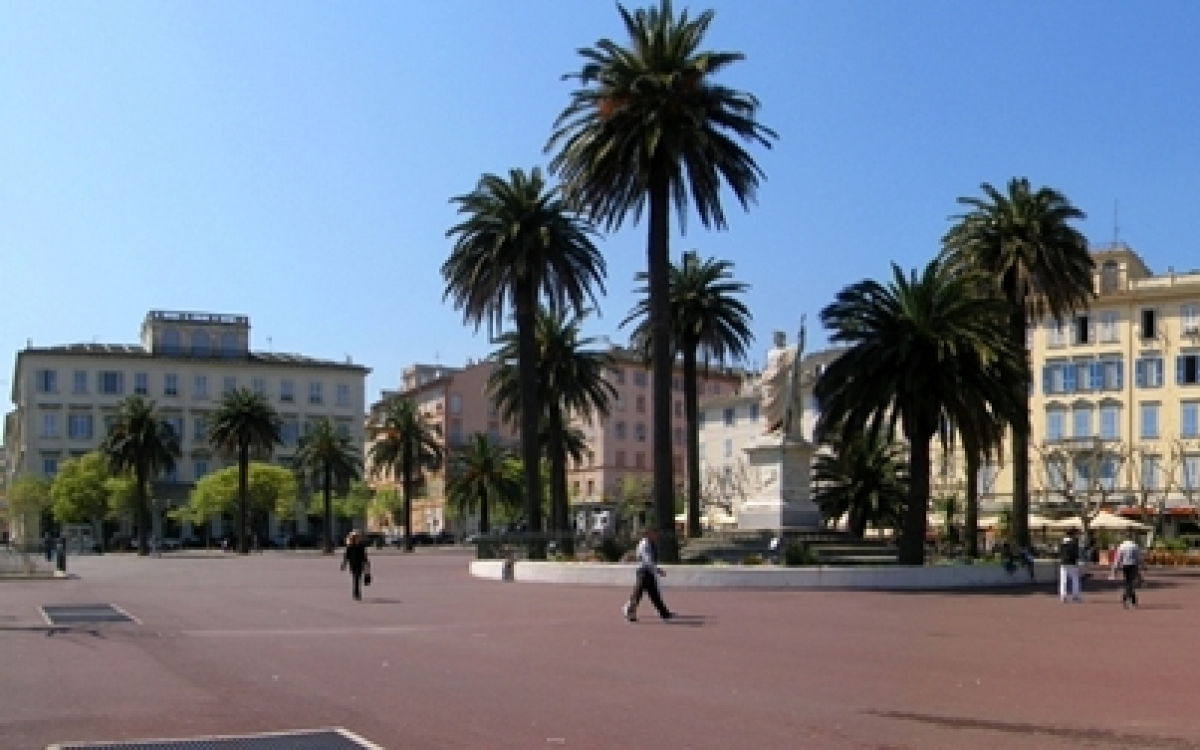 Bastia place Saint Nicolas tourisme