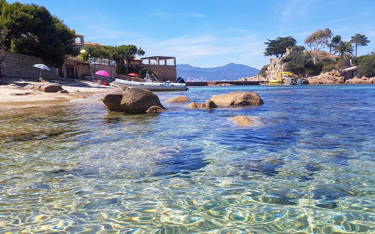 L Isolella Une Plage Familiale Dans Le Golfe D Ajaccio L